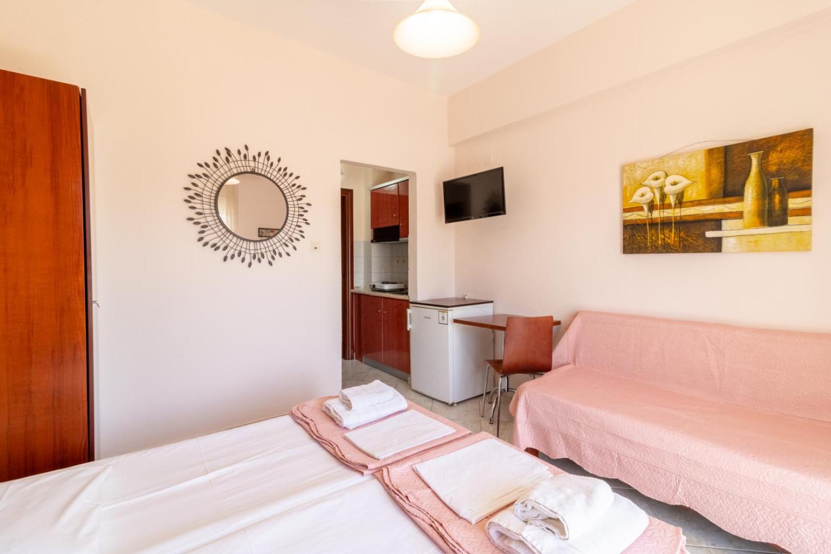 Iliadis House Apartmán *